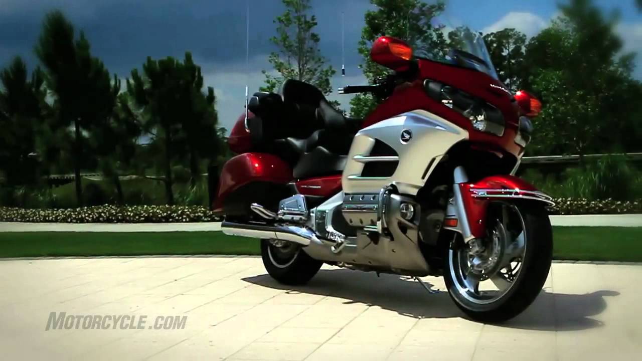 2012 Honda Gold Wing Review - The supreme luxury-tourer isn't yet ready for retirement