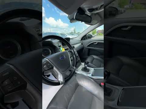 фото volvo v70 iii 0