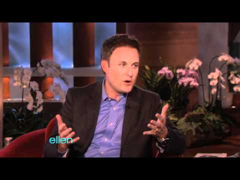 クリス・ハリソンは "独身 "の詳細を共有している - アンカット (Chris Harrison Shares 'The Bachelor' Details -- Uncut!)