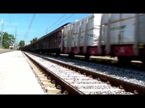 E652 IN TESTA AD UN MERCI MISTO