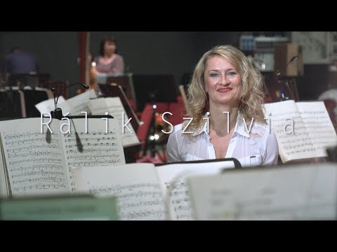 RÁLIK SZILVIA PORTRÉ