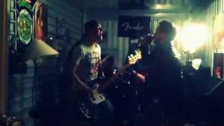 The Rebuilt Machine - Run Away live