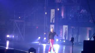 &quot;Throwed&quot; performed live by Chris Brown in Honolulu, Hawaii