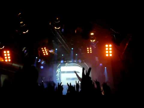 Front 242 - Headhunter (Live in Germany)