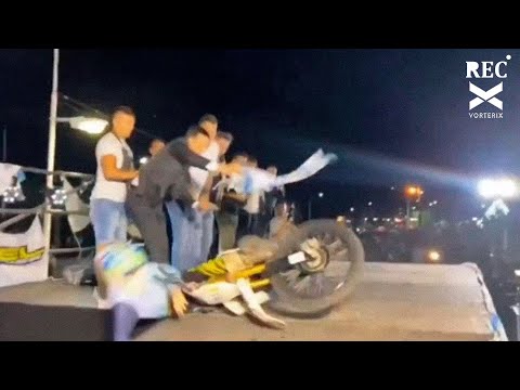 Insólito: Una moto perdió el control, chocó al intendente de Pérez