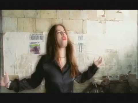 Claudia Garcia, "Muro de Lamentos"