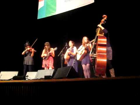 Della Mae - I'm Walkin'. Bluegrass Jamboree, Munich, 4th December 2011