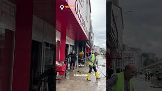 Trabzon’da yağış sonrası seferberlik! Dükkanlar temizleniyor