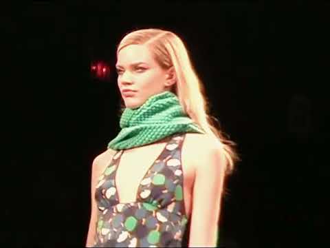 BCBG  MAX AZRIA FEB  9, 2004