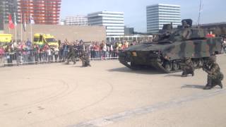 preview picture of video 'Veiligheidsdag Almere 2014 Demonstratie Defensie'