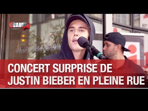 Justin Bieber donne un concert surprise en pleine rue - C’Cauet sur NRJ