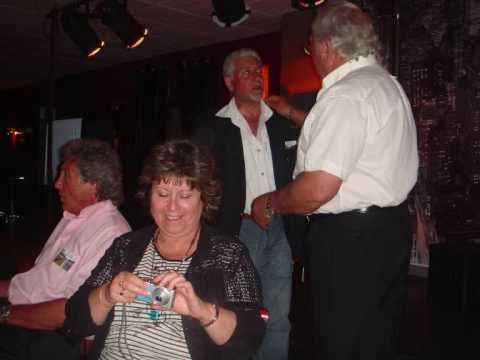 DES RETROUVAILLES DE COPAINS D'AVANT 1952/2009