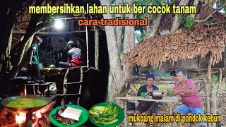 Download lagu BERSIHKAN LAHAN UNTUK BERKEBUN || CARI IKAN UNTUK MAKAN MALAM mp3