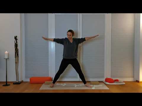 Balance at Home mit Tina Brummer  -  Chandra Namaskar