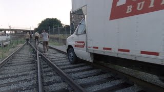 The Walking Dead - Season 1 OST - 1.03 - 04: Four Men, Four Rounds