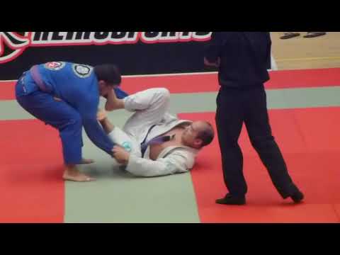 Gavin See vs Carlos Gomes dos Santos - IBJJF London Open 2012 - Purple Master 1 - Open