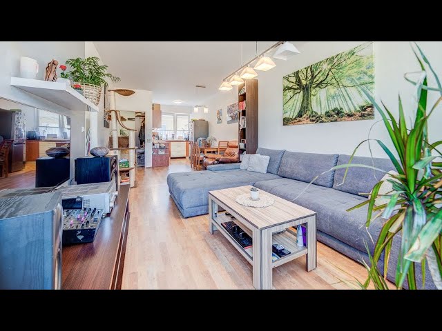 Převod družstevního podílu k bytu 2+kk, ulice Bartolomějská, Brno - Žebětín, balkon, garážové stání v ceně