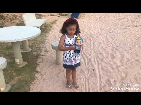 Brincando no parquinho com meu Boneco Luccas Neto
