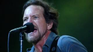 Pearl Jam &quot;Corduroy&quot; Wrigley 2   8/22/16 HD