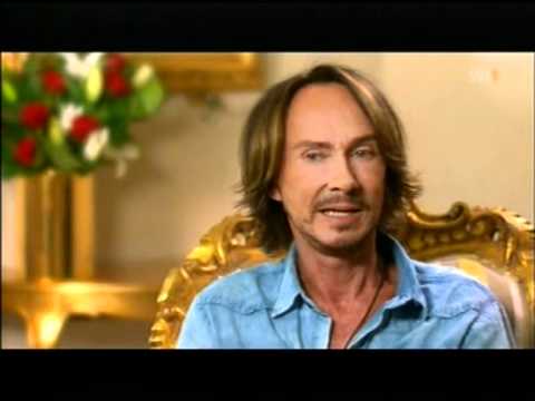 "PÅ SLOTTET" MED DRAGSHOW-DROTTNINGEN CHRISTER LINDARW.