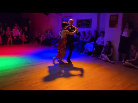 Argentine tango: Adriana Salgado & Orlando Reyes - La Mariposa