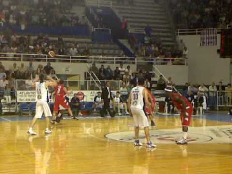 Cangelosi nos sigue ayudando, Bandeja pasada de marcos, La volcada de Assie flojita puro show