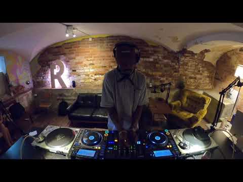 IDA Invites - DJ Alvie