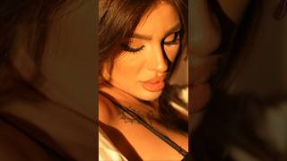 Stunning under the golden hour’s soft glow ✨