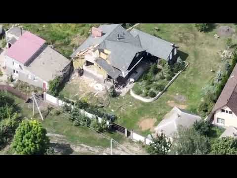 Ukrajinský dron zachytil dva ruské vojáky při rabování.