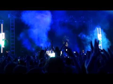 David Guetta & Chris Willis ft Fergie & LMFAO - Gettin' Over You (live) @ Coachella 2010