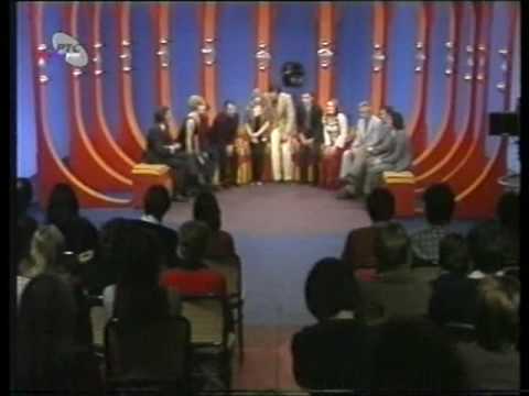 Obraz uz obraz, Sedi mara na kamen studencu.mpg