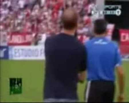 SENSINI les grita el gol a los pechos - Ídolos de cartón I - Newell´s Old Boys