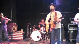 Drake White &amp; The Big Fire That Don&#39;t Cost a Dime