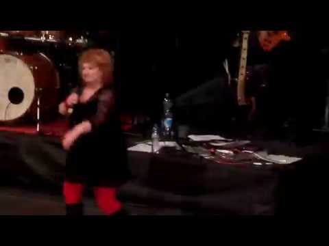 Petra Janů a Věra Špinarová - Proud Mary (Lucerna 10.12.2014)