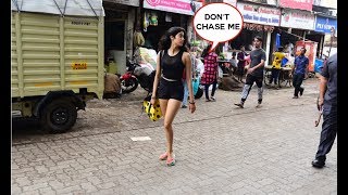 Fans Start Chasing Janhvi Kapoor As She Roams On Street Casually