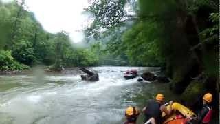 preview picture of video 'Rafting pe Crisul Repede | 26 Mai 2012'