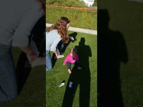 My FIRT TIME ON GRASS#baby#lobe#family#fun