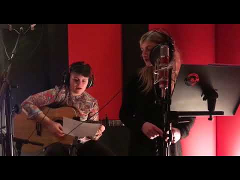 Ivana Novak & Le quella - Pelin i med (COVER)