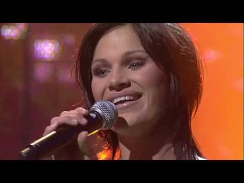 Ellen singing "Can You Feel The Love Tonight" by Elton John - Liveshow 7 - Idols season 3