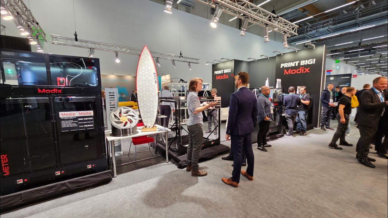 Video from a Modix trade show booth