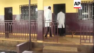 Sierra Leone doctor fighting Ebola catches virus