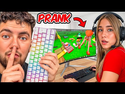 Je CONTRÔLE l’ORDINATEUR d’AMELYA sur 99 NUITS DANS LA FORÊT 😈🖱️