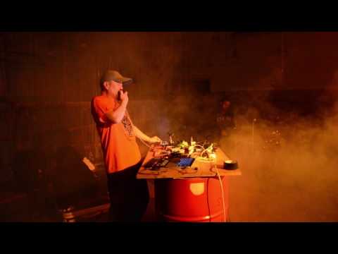 KK Null & Balazs Pandi - Live in Vašhava RTH, Trbovlje (Excerpt)