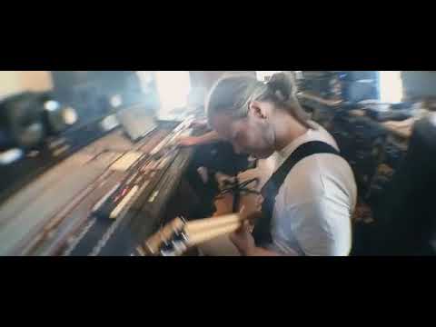 The making of X: tracking rhythm guitars in Petrax Studio