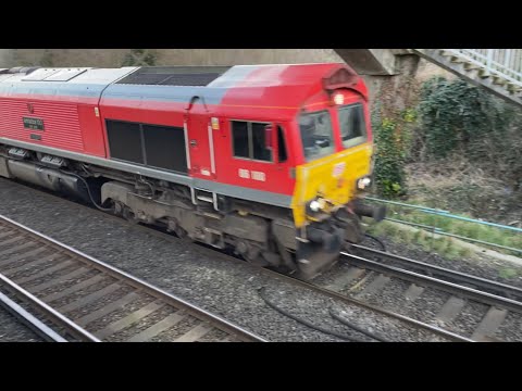 Class 66 | 66100 'Armistice 100 1918-2018' | DB Cargo UK