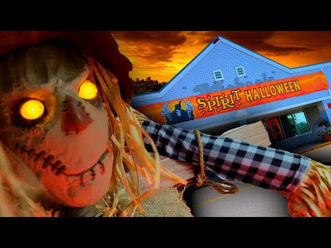 SPIRIT HALLOWEEN 2021 in AUGUSTA MAINE in ABANDONED MICHAELS CRAFT STORE