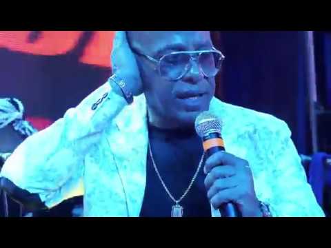 Tema  1- Cuando Pienso en ti  Leonel Limonta Y Azucar Negra