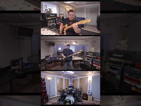 FEATURES NOBODY ASKED FOR: Taylor Swift - Shake it Off