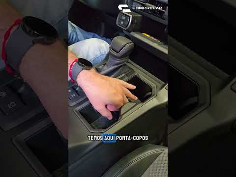Como é o porta-malas e a parte interna do RAV4 S