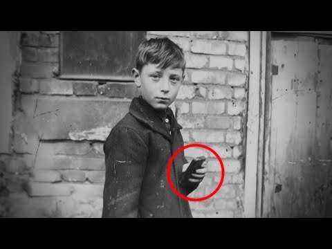 3 Documented Cases of Time Travelers That Have No Explanation